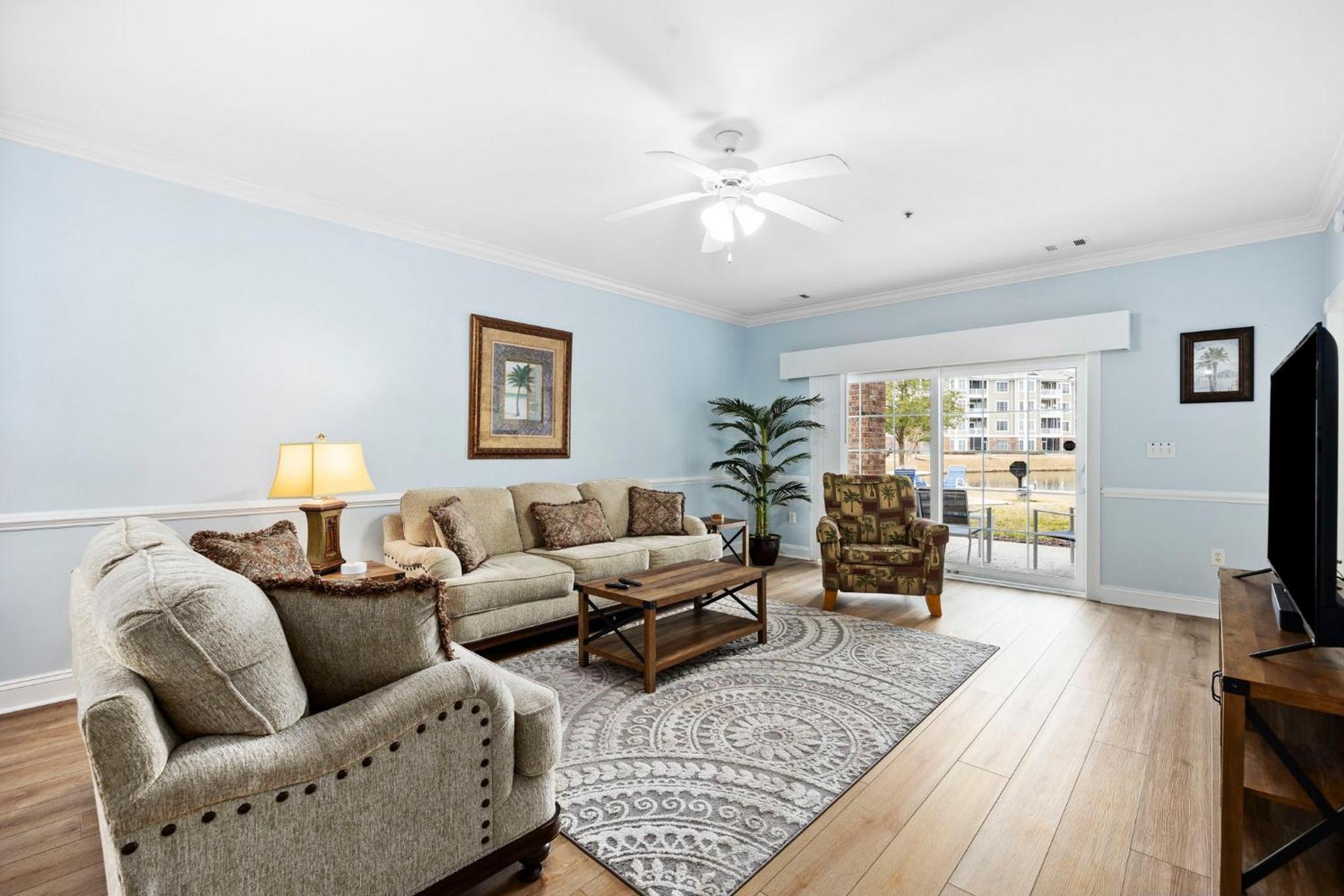 Beautifully Decorated 3 Bedroom 2 Bath Condo, First Floor Wth Walk In Shower! Located In Golf Community 미를 비치 외부 사진