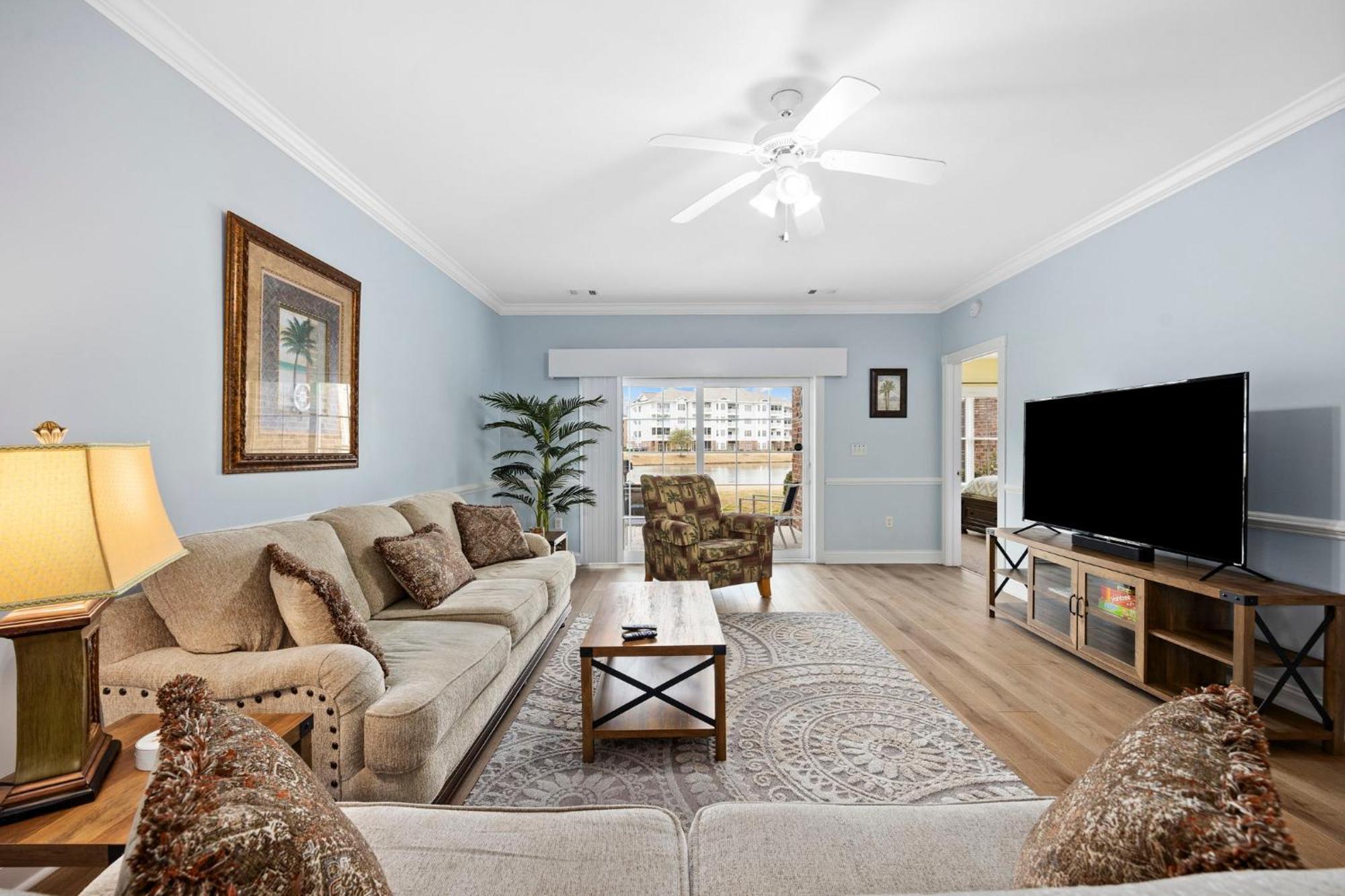 Beautifully Decorated 3 Bedroom 2 Bath Condo, First Floor Wth Walk In Shower! Located In Golf Community 미를 비치 외부 사진