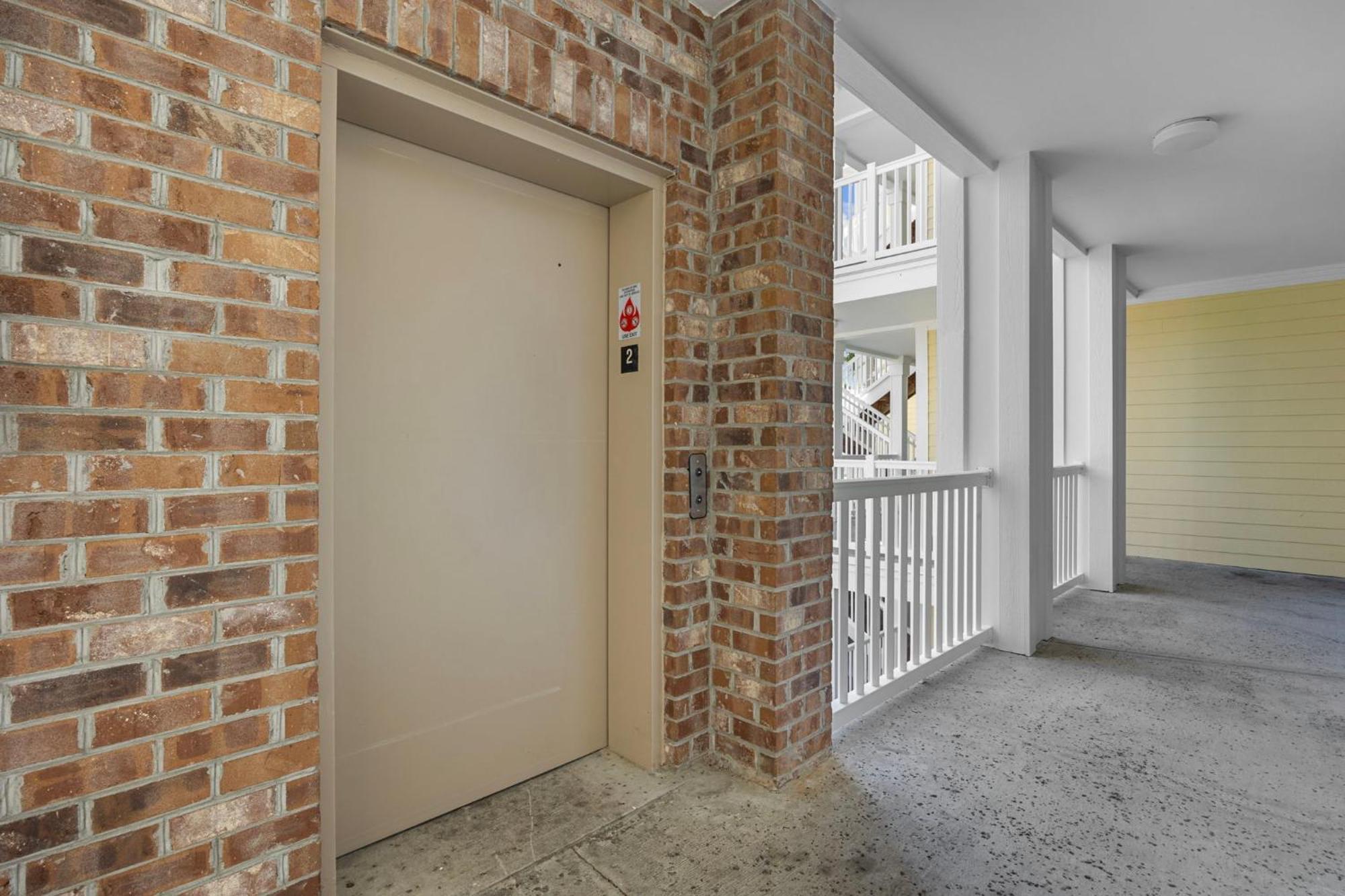 Beautifully Decorated 3 Bedroom 2 Bath Condo, First Floor Wth Walk In Shower! Located In Golf Community 미를 비치 외부 사진