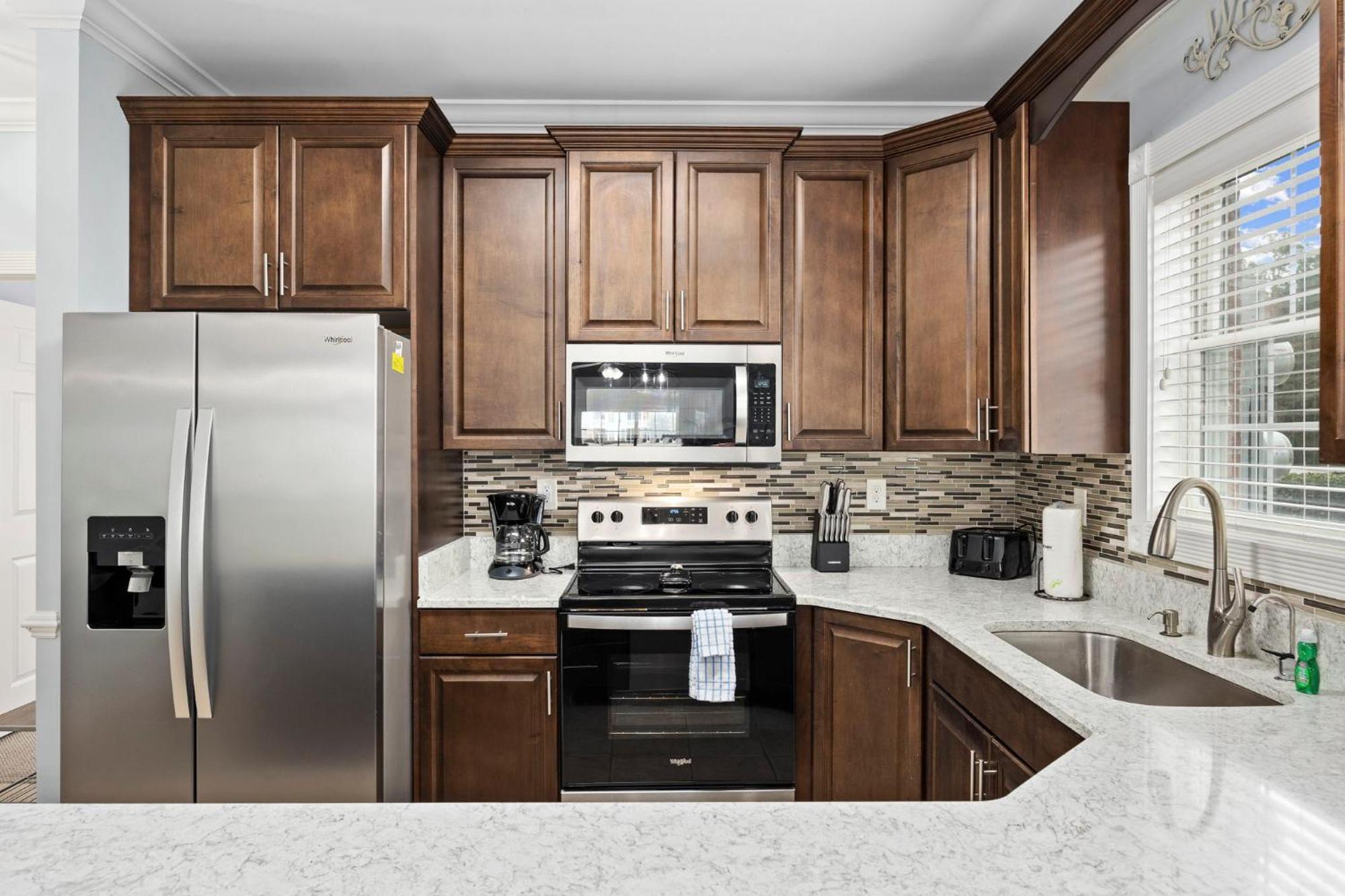 Beautifully Decorated 3 Bedroom 2 Bath Condo, First Floor Wth Walk In Shower! Located In Golf Community 미를 비치 외부 사진